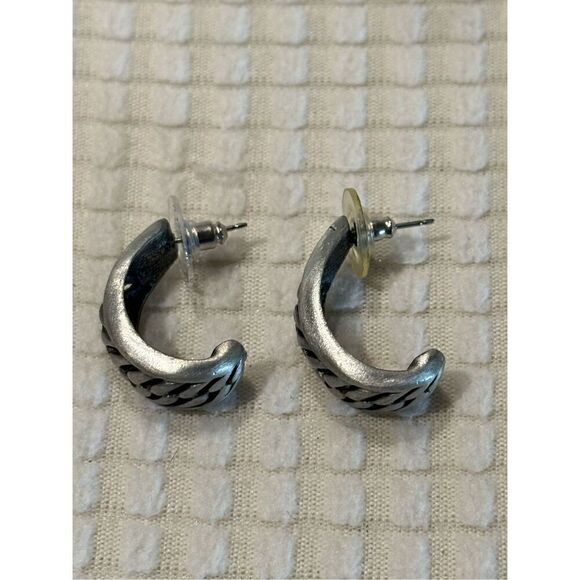 The Limited J-hook earrings - Picture 3 of 3